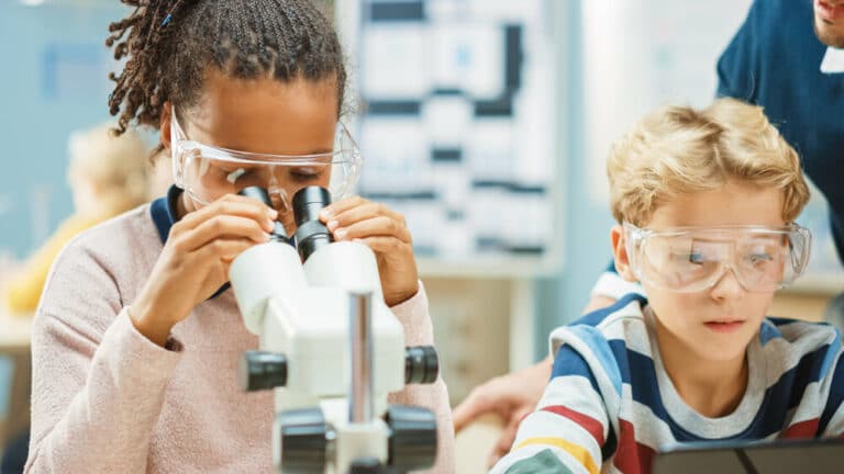 5 Tips to Prepare Your Middle Schooler for a STEM Education | BostonTechMom